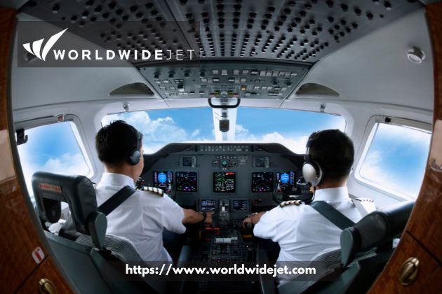 Private Jet Pilot vs. Commercial Airline Pilot: Key Differences