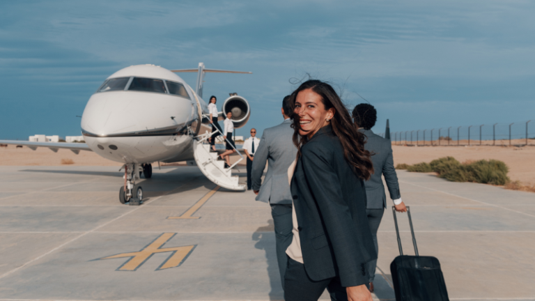Thanksgiving Private Jet Routes NY, Miami & LA Guide